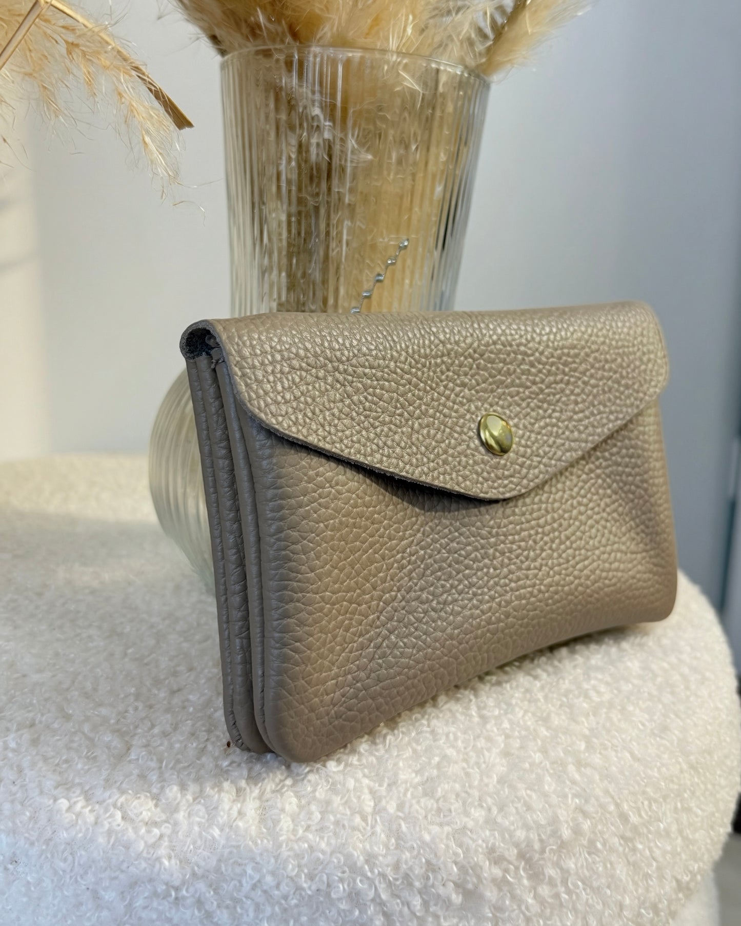 Porte monnaie en cuir grainé taupe