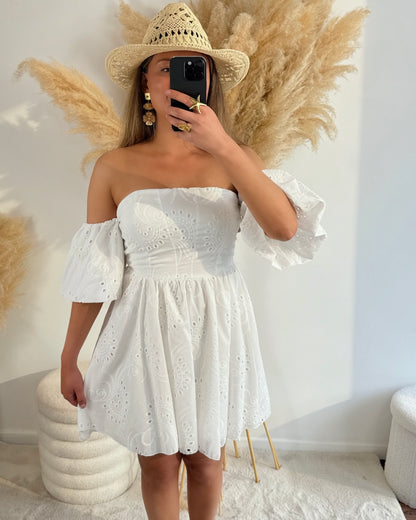 Robe Leila