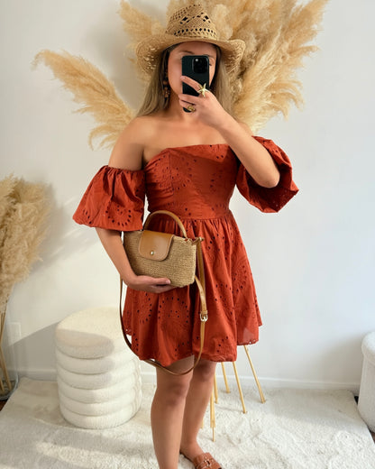 Robe Leila
