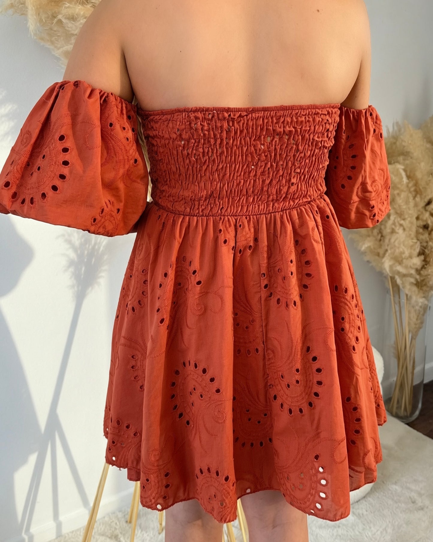 Robe Leila