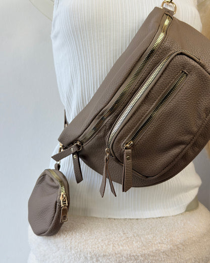 Sac banane camel effet grainé – Chic & pratique