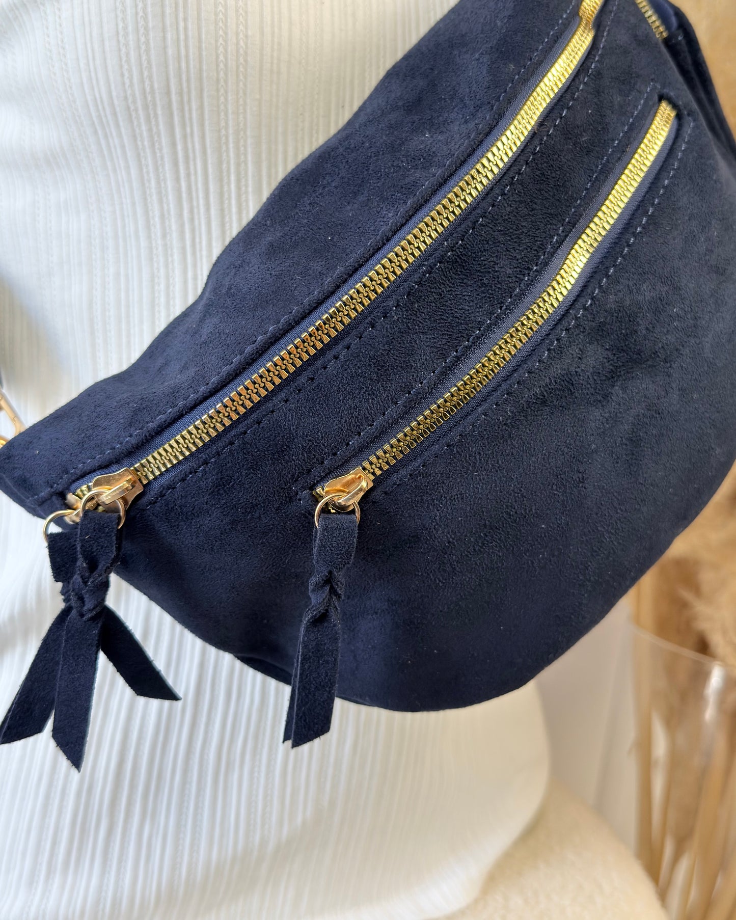 Banane suédine bleu marine