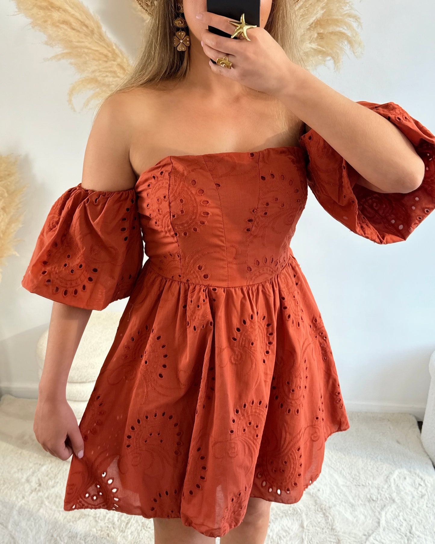 Robe Leila