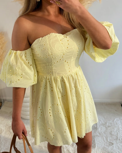 Robe Leila