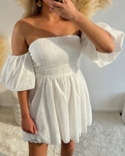 Robe Leila