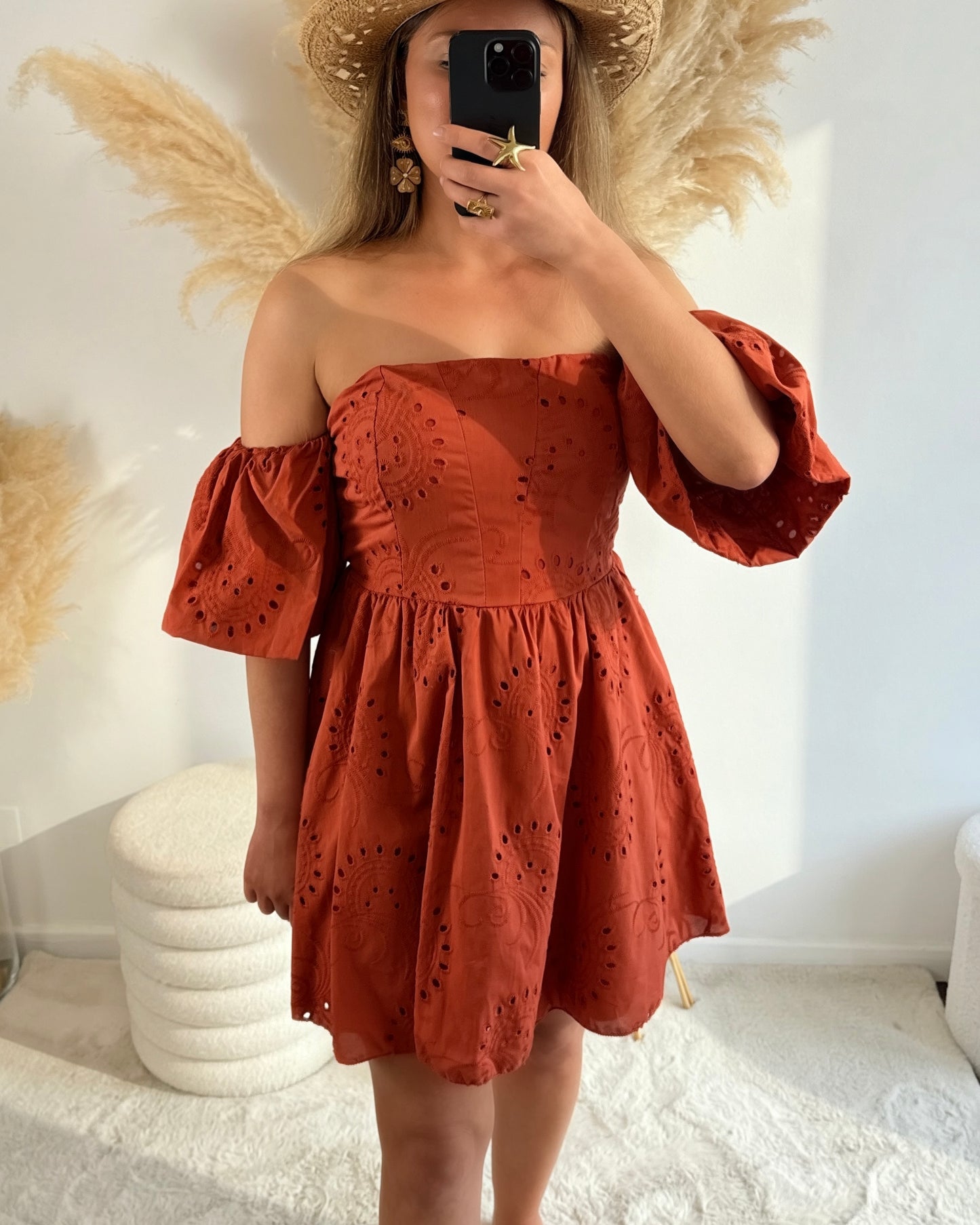 Robe Leila